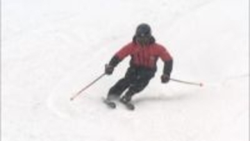 札幌国際スキー場が11月21日オープン！札幌市南区の札幌国際スキー場が山頂付近の一部のコースが開放_来場客「有給とってきたので一日楽しむ」 当面は午前9時から午後3時20分まで営業