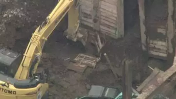 北海道ニセコのスキーリゾート地で土砂崩れ―36歳作業員が土砂の下敷きとなり死亡_倶知安町のホテル建設現場で9人が地面を掘り下げる作業中に突然…警察が詳しい状況を調べる