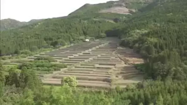 「今年は雨多くて作業進む」 ６月の田植えを前に日南市・坂元棚田の水路清掃
