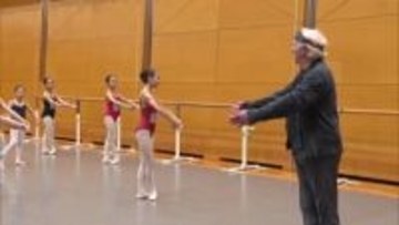 真剣なまなざしで臨む　宮崎国際バレエコンペティションでプロの講師がワークショップ