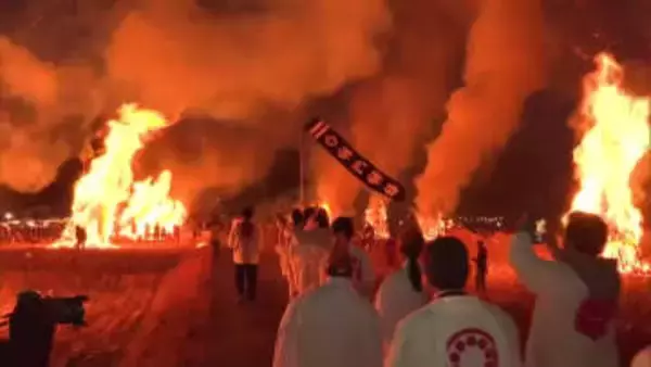 朝鮮半島の古代国家「百済」の王族に由来　美郷町の師走まつり　夜を灯す壮大な迎え火