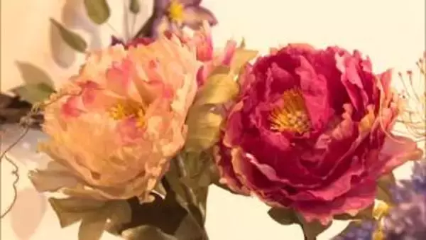 布花作家が織りなす四季折々の花々　日南市飫肥で作品展