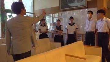 医学部・薬学部志望の高校３年生　地域の診療所で医師と意見交換　AIと医療に関する質問も