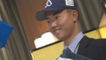 「49番といったら名前があがるように」鈴木蓮吾投手がヤクルトと仮契約　背番号は49、契約金は3000万円　山梨・東海大甲府