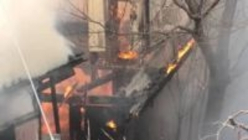 「住宅と竹やぶが燃えている」と通報　消火活動続く　けが人なし　山梨・笛吹市