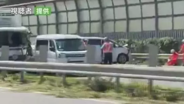 中央道・上り線　乗用車とトラックなど7台が絡む事故　0歳～70代の男女7人ケガ　通行止め解除も初狩PA付近から渋滞12㎞　18時30分現在