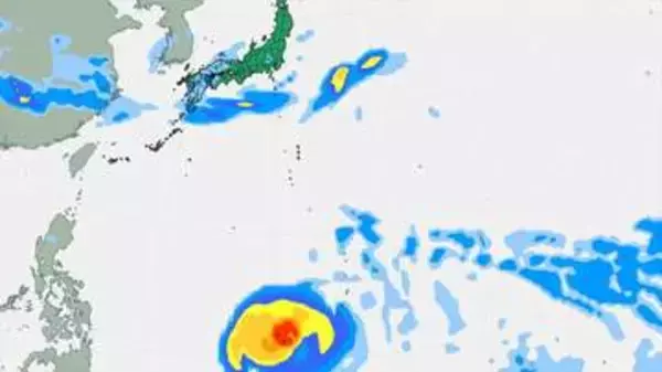 【台風情報】　台風のたまご＝熱帯低気圧aが発生　24時間以内に台風に発達か　今後、950 hPaの強い勢力になる見込み　【進路予想　雨と風のシミュレーション】