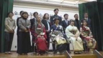 「一番迷惑をかけたので恩返しできるように頑張りたい」人口約600人の村で一足早い成人式　山梨・小菅村