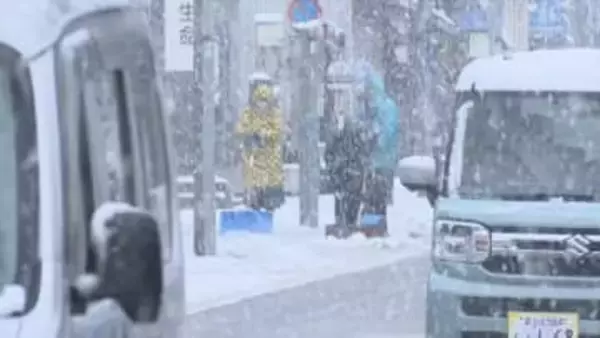 山梨県内は山地を中心に雪　4日明け方にかけて大雪のピークとなる見込み　積雪や路面凍結に注意