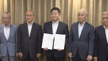 【山梨県知事選】商工業者の２団体が長崎知事に推薦状