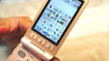 【駆け込み機種変更が1.5倍に！】 “さよならガラケー”  4月1日から使えなくなる人も