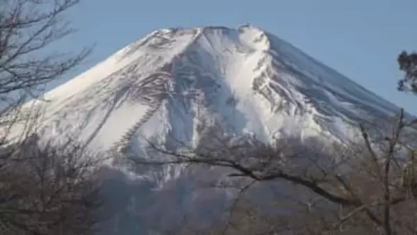 きょうも厳しい冷え込み　山中湖で-12.1度、甲府で-4.5度　10の観測地点すべてで氷点下　あすは寒さが緩む見込み　山梨