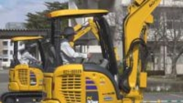 インフラ整備や災害復旧を担う建設業の役割を知り興味を持って欲しい　高校生が重機や測量機器の操作体験　山梨県立農林高校