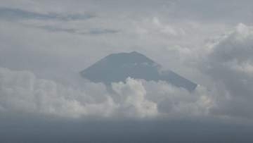 富士山頂付近で倒れる　台湾の男性が死亡　友人らから先行、1人で山頂を目指す　山梨県で死亡したのは今シーズン3人目