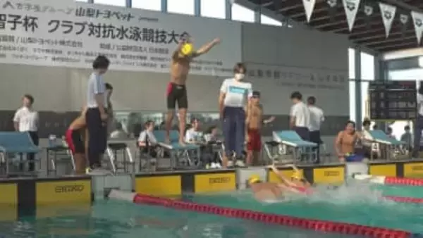 未来の“ハギトモ”目指しジュニアスイマーが力泳　シドニー五輪競泳日本代表・萩原智子さん迎え水泳競技大会