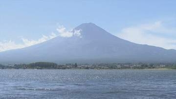 富士山噴火のおそれを想定　外国人観光客の避難を図上訓練　通信環境の確保や言語対応など課題に　山梨・富士河口湖町