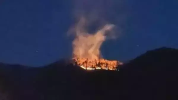 【LIVE画像あり】　上野原市扇山の山林火災は発生5日目　けさから消火活動が続くも大月市側にも延焼拡大　105ヘクタールの山林を焼く　山梨