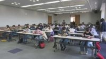 計算の速さや正確性競う　小学生対象のそろばん大会　日頃の練習の成果を発揮