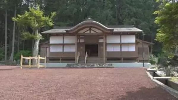 富士山信仰の拠点　国登録有形文化財の冨士山元祠復元修理が完了　冨士開山祭とともに完成を祝う　山梨