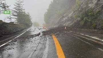 土砂が流出　登山客が一時足止め　富士スバルラインが全面通行止め　山梨【9日午後1時現在】