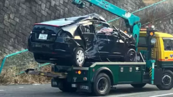 【速報】3人が乗った乗用車が横転　1人が重体の模様　国道413号の通行止め解除　山梨・道志村