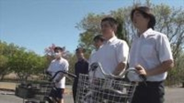 生徒の7割が自転車通学　高等支援学校の生徒が交通ルール学ぶ　4月導入の青切符制度の説明も　山梨・桃花台学園