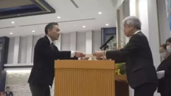 水力発電を活用した県の電力プラン＝シン・やまなしパワー　参加企業36社に県が認証書を交付　山梨