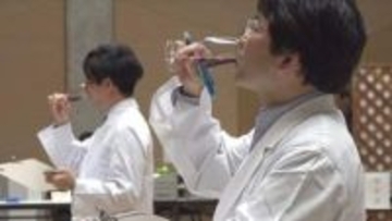 「年々品質が良くなっている」県産ワインの鑑評会　およそ100銘柄が出品　味わいや香りなど審査　山梨
