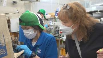 「大きくなったなって実感わきます」　就労支援を行う事業所で保護者見学会　山梨・ジット会「たいよう」