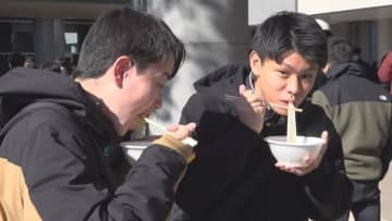 「甲子園目指す」「就職するので事故ないように」高校で伝統の鏡開き　雑煮を食べ一年の活躍を祈願　山梨・甲府工業