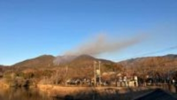 【LIVE配信あり】山林火災　消防が消火活動を再開　火は最も近い住宅までおよそ150mに迫る　山梨・上野原市