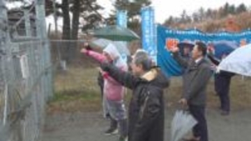 沖縄駐留アメリカ軍が実弾演習　市民団体が中止求め抗議集会　山梨・北富士演習場