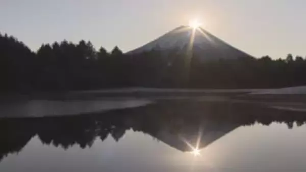 Wダイヤモンド富士の初日の出に「神秘的で今年1年もがんばれそう」　約2000人が鑑賞　山梨・富士河口湖町