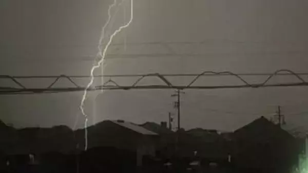 【気象情報】関東甲信　雷を伴った非常に激しい雨の降っている所が　22日にかけ大気が非常不安定　警報級の地域や期間が拡大する可能性も