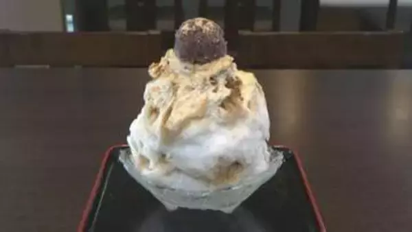 【話題のスイーツ】桔梗信玄餅をイメージした巨大かき氷　八ヶ岳の天然氷を使用　今年の猛暑予想に一足早くお目見え