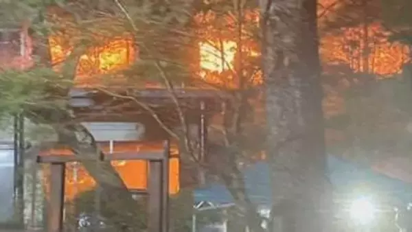 元民宿の住宅1棟が全焼　80代の男女2人が死亡　現在は営業せず宿泊客もおらず　山梨・山中湖