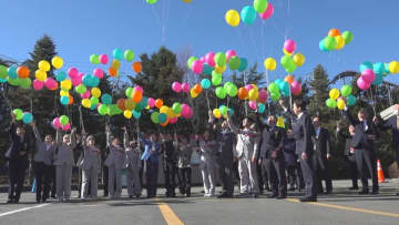 「色々な方に感謝」20歳迎える社員を祝う会　仕事で祝賀行事参加できない社員のため開催　山梨・富士急行