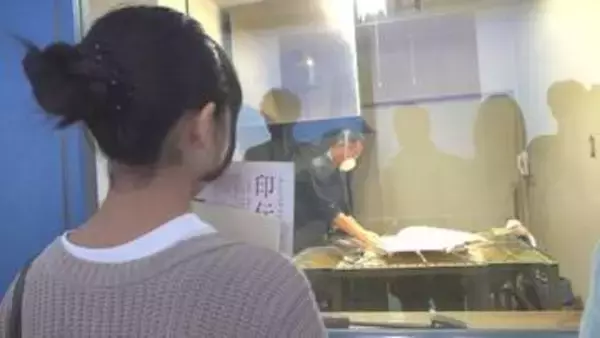 「「きれいな模様がつくのが驚いたし印象に残った」　山梨の伝統工芸「印傳」　工房で親子見学会　甲府」の画像