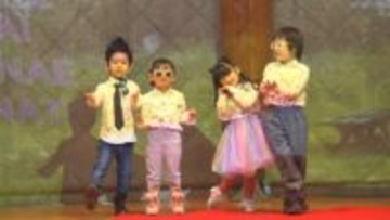 「次なるステージに挑戦できるような一歩に」　園児が自ら色づけした衣装でランウェイ　堂々とポージングも　山梨・富士河口湖町