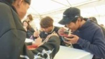 有名ラーメン店の至極の1杯楽しむ　富士急ラーメンフェス　富士急ハイランドで開催