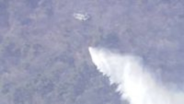 【LIVE画像あり】山林火災は発生から４日目　延焼続き鎮圧のめどたたず　火は最も近い住宅まで約30メートルに迫る　火の不始末など人為的な理由で出火か　山梨・上野原市