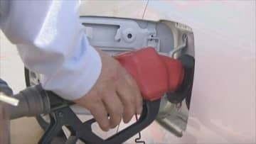 ガソリン価格153.7円　８週連続値下がり　暫定税率廃止や原油価格値下がりが要因　山梨