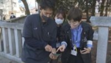 「ほんとに細部までわかる」　GPS機器で11分で発見　徘徊する認知症高齢者の捜索訓練　山梨市