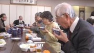 きょうは七草の日　1年の無病息災を祈願　寺で鏡餅や小豆の入った独特な七草粥ふるまう　山梨・甲斐善光寺