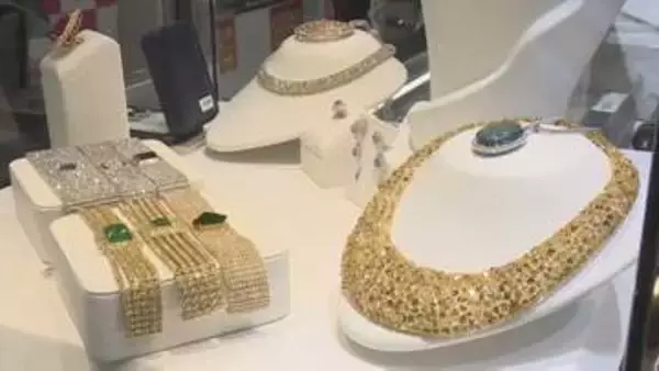 出展の総額はなんと1200億円！中国に代わり東南アジア各国で需要　ジュエリー展示会　山梨・甲府