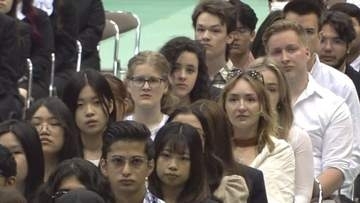 1009人が入学　新入生の夢の実現に向けた学びが始まる　留学生が多く三か国語で式典　山梨学院大学で入学式