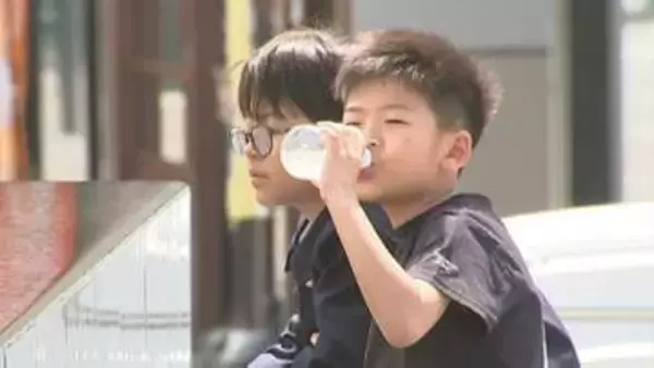 「服装を間違えた。半袖でいいかな」6日の県内は季節外れの暑さ　甲府は夏日に迫る　山梨