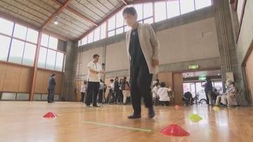 3ｍ歩くだけで足腰の状態などをAIが解析　高齢者の体の機能を確認する実証実験　山梨・富士川町
