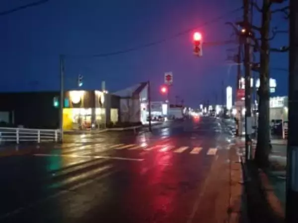 急病人を乗せて緊急走行中の救急車 交差点で軽乗用車と衝突、救急隊員が軽傷【新潟･長岡市】