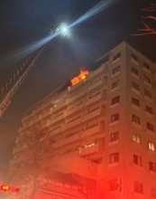 【速報】新潟市中心部のマンションで火事「ふとんが燃えている」　消火活動続く【新潟・25日午後7時】